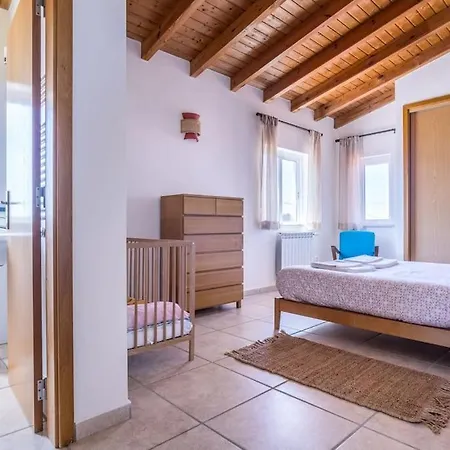 Stunning Seaside With Swimming Pool * Vales