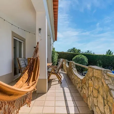 Nyaraló Stunning Seaside With Swimming Pool