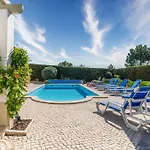 Stunning Seaside With Swimming Pool *