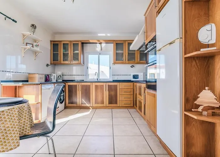 Stunning Seaside With Swimming Pool 別荘 Vales