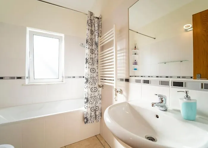 Stunning Seaside With Swimming Pool