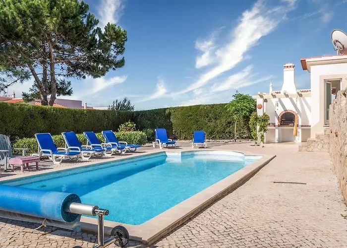 Stunning Seaside With Swimming Pool